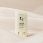 Matte Sun Stick Mugwort + Camelia SPF50