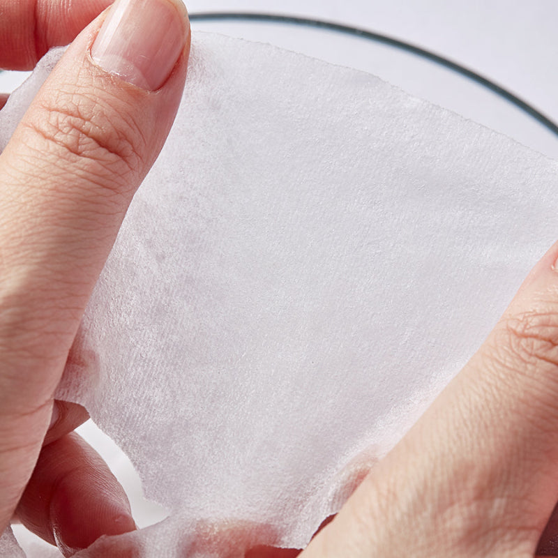 Masque en tissu imbibé d’essence hydratante